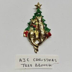 Vintage AJC Signed Cats Love Celebrate Christmas Tree Gold Tone Pin Brooch EUC